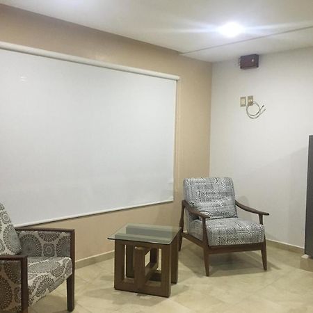 Hotel Y Suites Maria Fernanda Zitácuaro エクステリア 写真